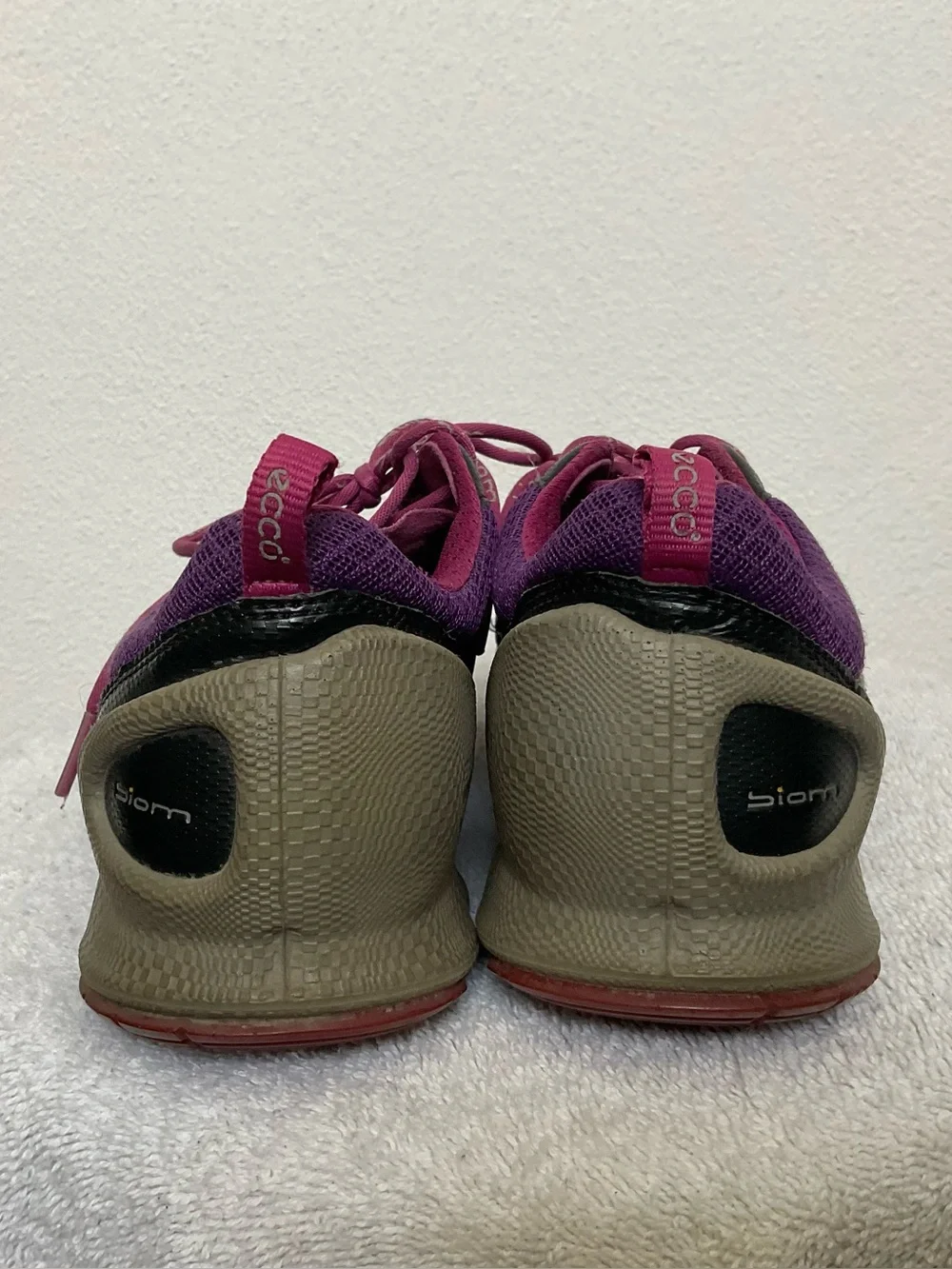 Ecco Biom Train Core Low Cut Sneakers Purple, Grey Athletic Shoes Size 8.5